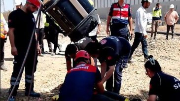 15 Metrelik Kuyuya D&uuml;şen İzmirli Yurttaş Kurtarıldı