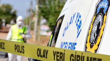 Aile İ&ccedil;i Tartışma Kanlı Sonu&ccedil;landı: Eşine Bı&ccedil;akla Saldırdı