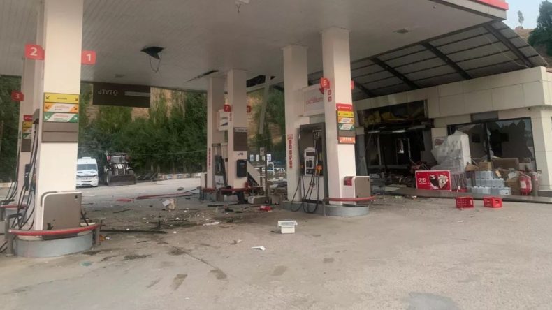 Akaryakıt İstasyonunda Şiddetli Patlama: 1 Kişi Ağır Yaralandı