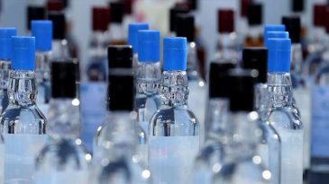 Alkol Fiyatlarına Zam Geldi: En Ucuz İ&ccedil;ecek Ne Kadar Oldu?