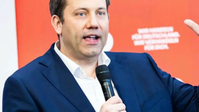 Almanya’da Federal Anayasa Mahkemesi Seçiminde Kriz: SPD Adayının Yanında!