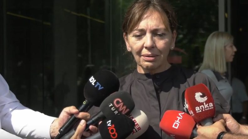 Altan Öymen'in vefatına ilişkin kızından açıklama: Küçük bir virüse yenik düştük