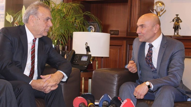 Aziz Kocaoğlu’ndan ‘İzmir Büyükşehir operasyonu’ yorumu: Tunç Soyer’in yetkisi bile yok