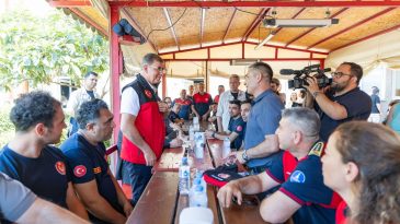 Başkan Tugay&rsquo;dan İtfaiye Ekiplerine Prim M&uuml;jdesi