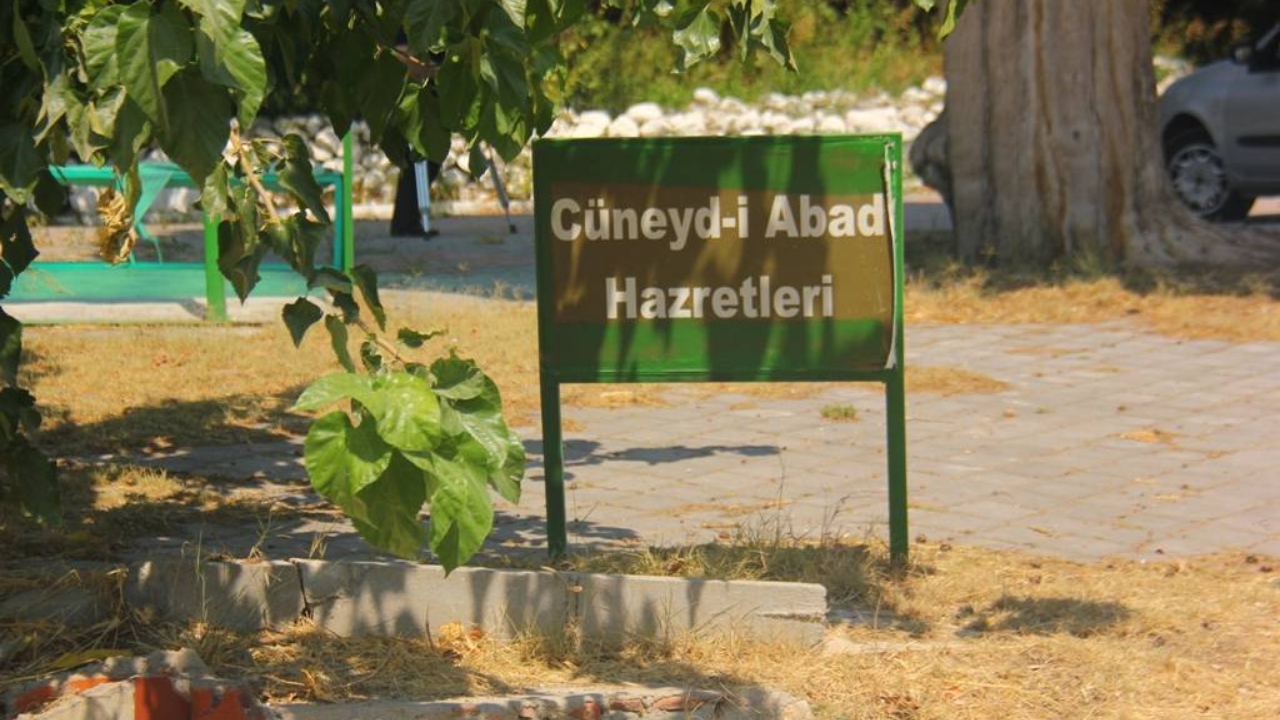 Cüneyd-i Abad Hazretleri Mezarı
