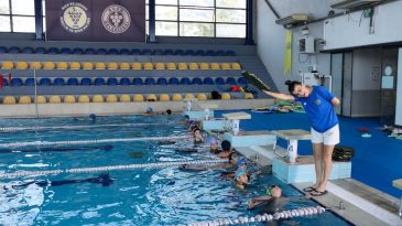 Buca&rsquo;da Y&uuml;zme Seferberliği: 1 Ayda 500 &Ccedil;ocuk Havuzla Buluştu