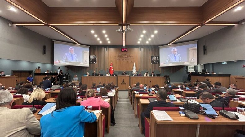 Büyükşehirin gündemi sermaye artışıydı: İZULAŞ A.Ş’ye tek kalemde 1 milyar TL!