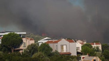 &Ccedil;eşme ve &Ouml;demiş'te Son Durum: Havadan M&uuml;dahale Başladı
