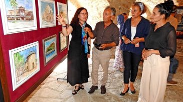 &Ccedil;eşme'nin Tarihi Yapıları Kale Sergisinde Yeniden Canlandı