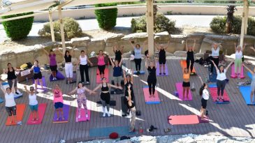 &Ccedil;iğli&rsquo;de Yaz Boyu Spor Coşkusu: 7'den 70'e Binlerce Kursiyer Eğitimde