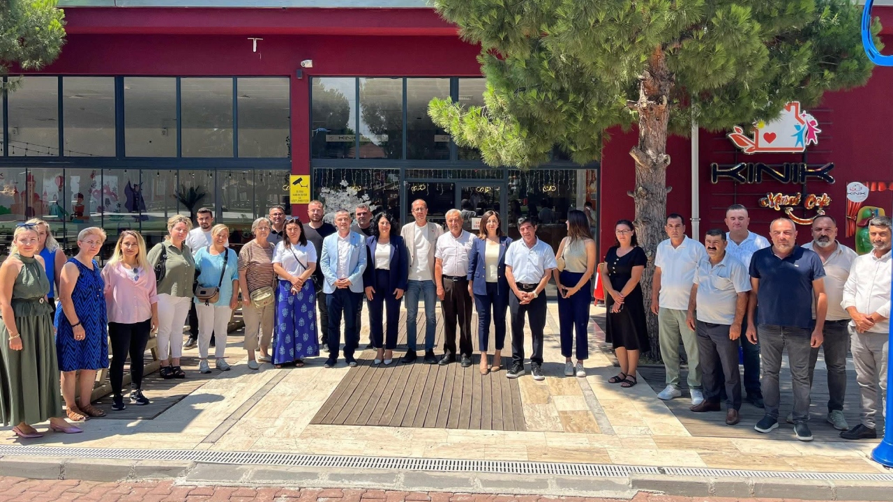 CHP İzmir İl Yönetimi