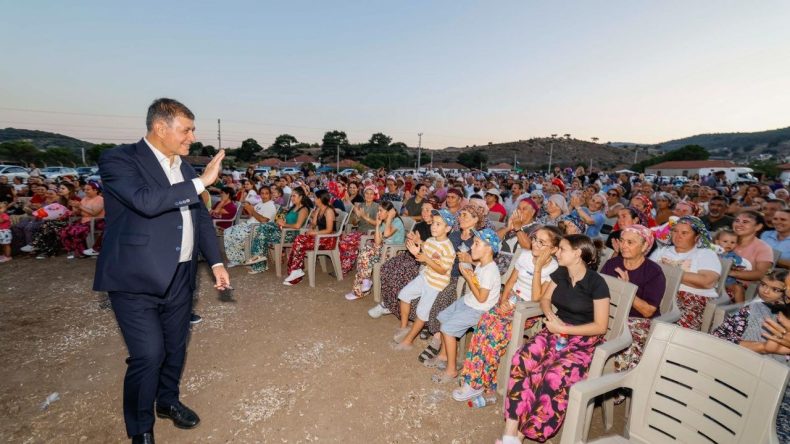 Dikili'de Festival: Başkan Tugay'dan Birlik Mesajı