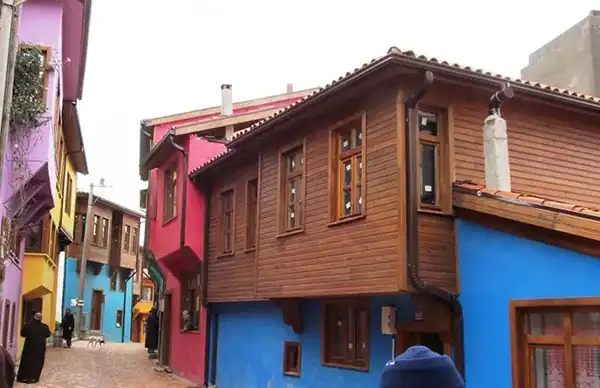 Rengarenk Edincik Evleri