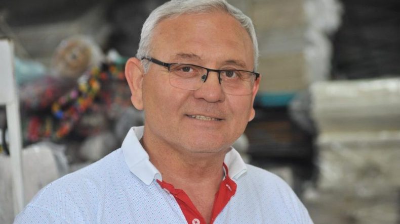 Eski Çeşme Belediye Başkanının Acı Günü: Kardeşini Son Yolculuğuna Uğurladı