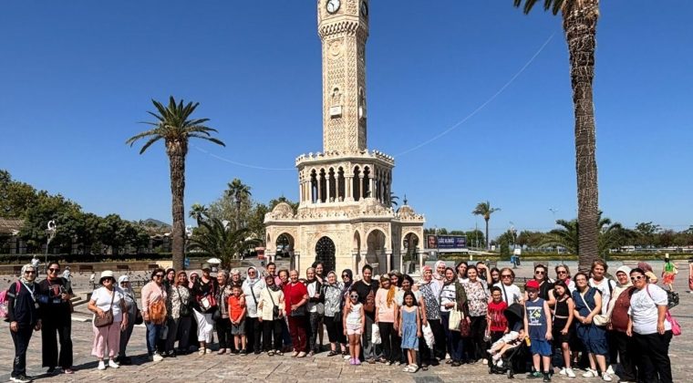 Gülbahçeli Kadınlar İzmir'i Keşfetti: Tarih ve Denizle Buluştular