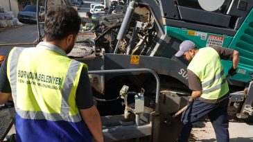 İzmir Bornova&rsquo;da Asfalt ve Beton Seferberliği Başladı