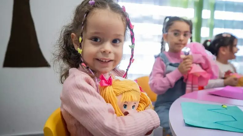 İzmir Büyükşehir'den Ailelere Destek: Yuvamız İzmir Ayda Sadece 5 Bin TL