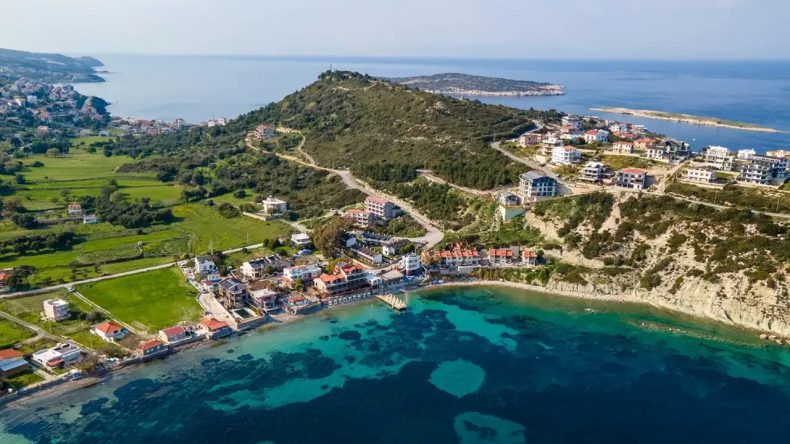 İzmir Karaburun'da Mahkemeden Satılık Tarla