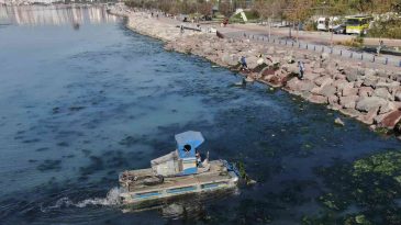 İzmir K&ouml;rfezi Temizliği İ&ccedil;in Yeni Gelişme: Başkan Tugay Yetki Talep Edecek