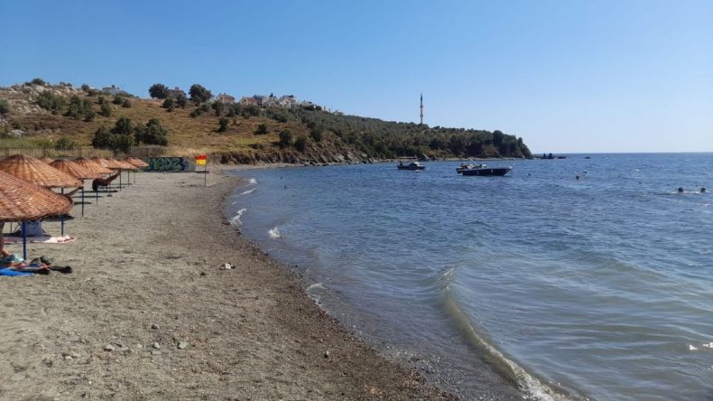 İzmir Merkeze Yakın Bir Kaçış Noktası: Mavi Bayraklı Gemi Suyu Plajı