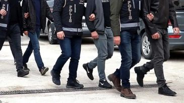 İzmir merkezli FET&Ouml; operasyonu: 60 ilde 371 g&ouml;zaltı kararı