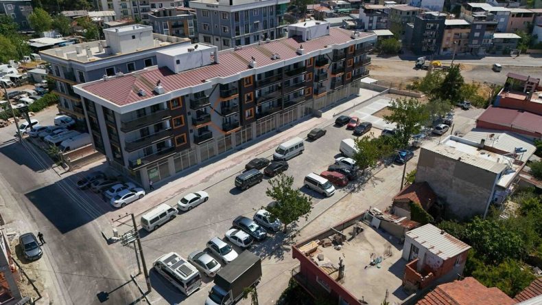 İzmir Trafiğine Nefes Aldıracak Çalışma: Otopark Sorunuyla Mücadele Ediliyor!