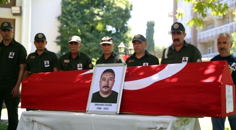 İzmir Yangınında Şehit Düşen Operatör Törenle Uğurlandı