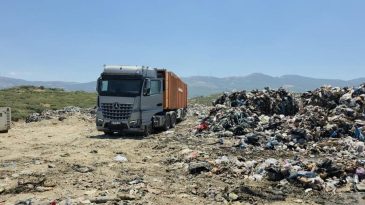 İzmir'in &Ccedil;&ouml;p&uuml; Tire'ye Taşınıyor: 3.7 Milyonluk Ceza da Durduramadı
