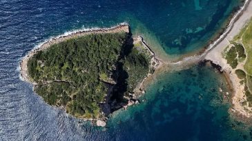 İzmir'in Keşfedilmeyi Bekleyen Cenneti: &Ccedil;ıfıt Adası