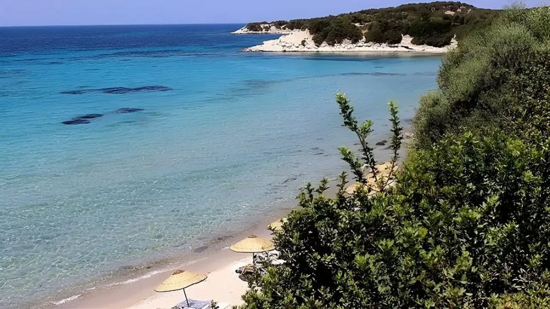 İzmir'in Maldivleri: Cam Gibi Suyu ile Akvaryum Plajı