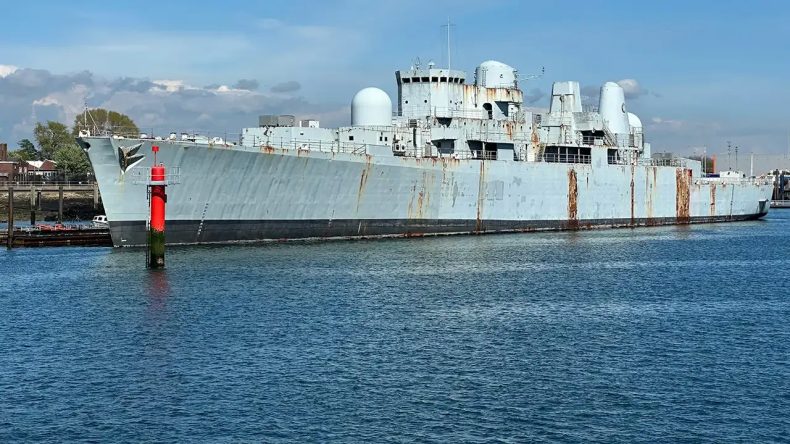 İzmir'de Asbestli Gemi Tehdidi: Halk Sağlığı İçin Ciddi Tehlike