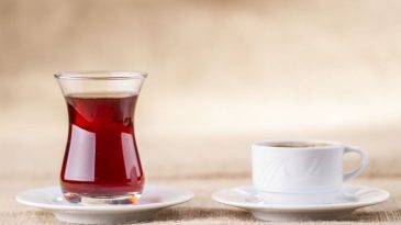 İzmir'de &Ccedil;aya ve Kahveye Zam Yolda: Yeni Tarifeler A&ccedil;ıklandı