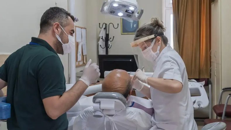 İzmir'de Diş Tedavisi Artık Daha Kolay: Hızlı Randevu Olanağı!