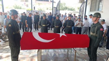 İzmir'de Gazi'ye Vefa: Askeri T&ouml;renle Uğurlandı