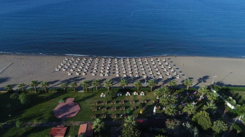 İzmir'de Giriş Ücreti ve Harcama Limiti Olmayan Plaj: 2025 Sunal Tülbentçi Parkı
