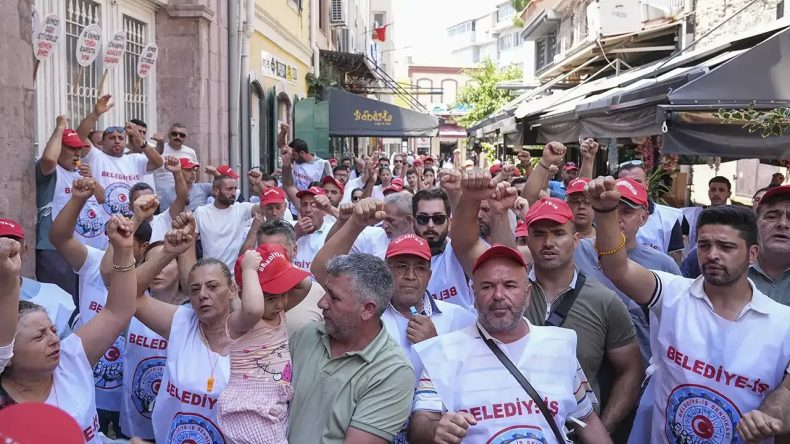 İzmir'de işten çıkartma krizi derinleşiyor: Atılan işçiler yargıya başvuruyor