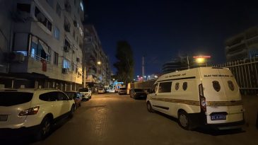 İzmir'de Sessiz &Ouml;l&uuml;m: Komşuları Fark Etti