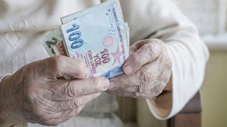 İzmir'de zam tepkisi: Emekliye yüzde 16, ev kirasına yüzde 43