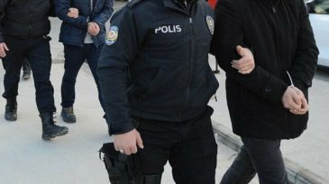 İzmir'de Zehir Tacirlerine Ge&ccedil;it Yok: 2 Kişi G&ouml;zaltına Alındı