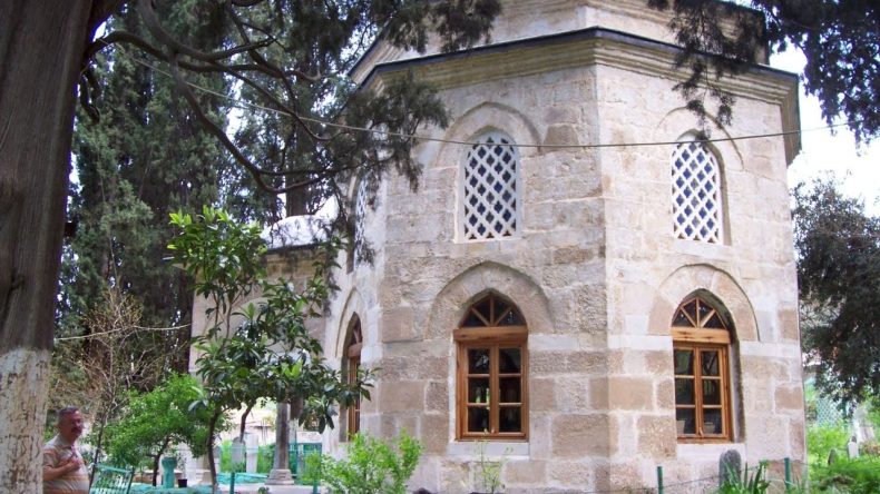 İzmir'deki Hamza Baba Türbesi Nerede? Ulaşım İmkanları Nelerdir?