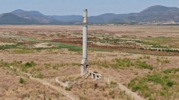 İzmir'deki Kuraklık Sorunu Derinleşiyor: Tahtalı Barajı Kuru Otlarla Dolu