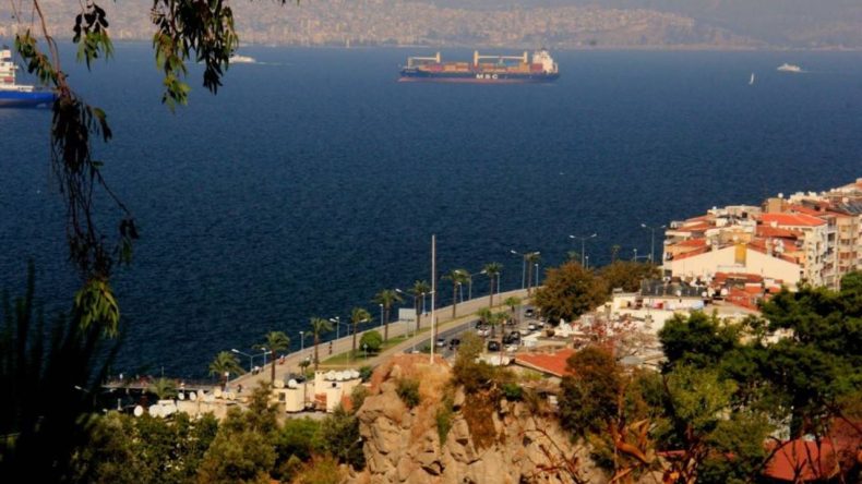 İzmir'deki Susuz Dede Tepesi Nerede? Susuz Dede Tepesi'ne ESHOT ile Nasıl Gidilir?