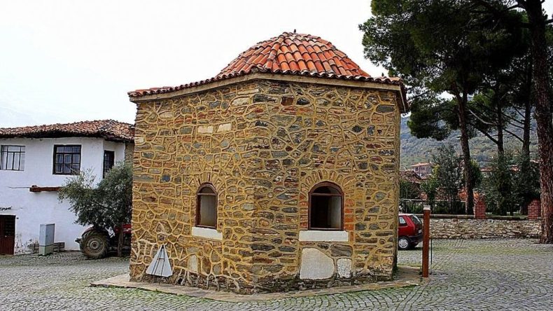 İzmir'deki Ümmü Sultan Türbesi nerede? Ümmü Sultan Türbesi'ne nasıl gidilir?