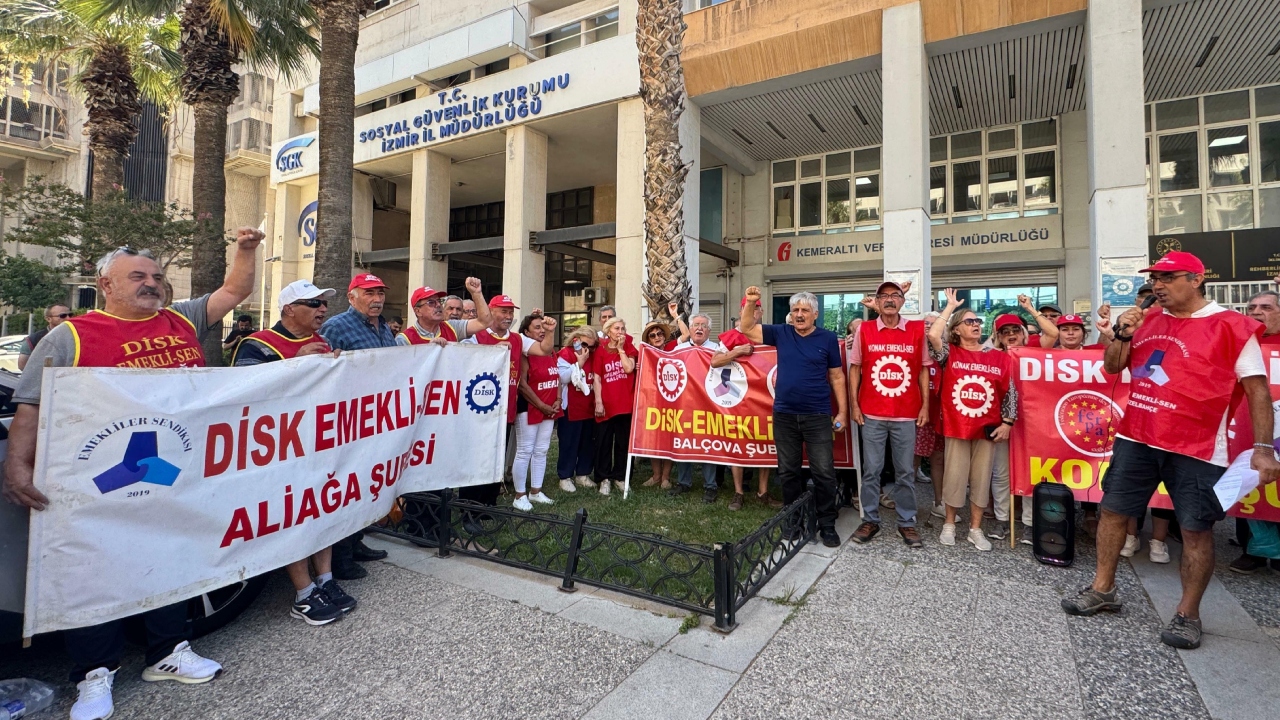 Emekliler Sokağa Çıktı