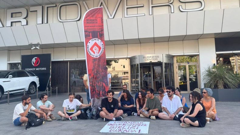 İzmirli Öğrencilerden Akbelen’e Destek: Doğayı Sermayeye Kurban Edenlere Boyun Eğmeyeceğiz