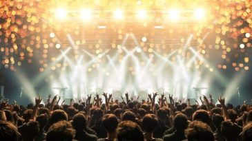 İzmirliler Temmuz&rsquo;da m&uuml;ziğe doyacak: İşte ay boyunca ger&ccedil;ekleşecek konserler