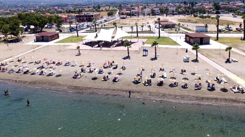 İzmirlilerin Gözdesi: 2025 Urla Kum Denizi Plajı