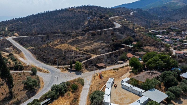 İzmir’de 10 Günde 7 Büyük Yangın: 12 İlçede Yaralar Sarılıyor