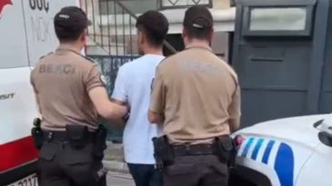 İzmir&rsquo;de 17 Yıl Hapis Cezasıyla Aranan G&ouml;&ccedil;men Ka&ccedil;ak&ccedil;ısı Ele Ge&ccedil;irildi