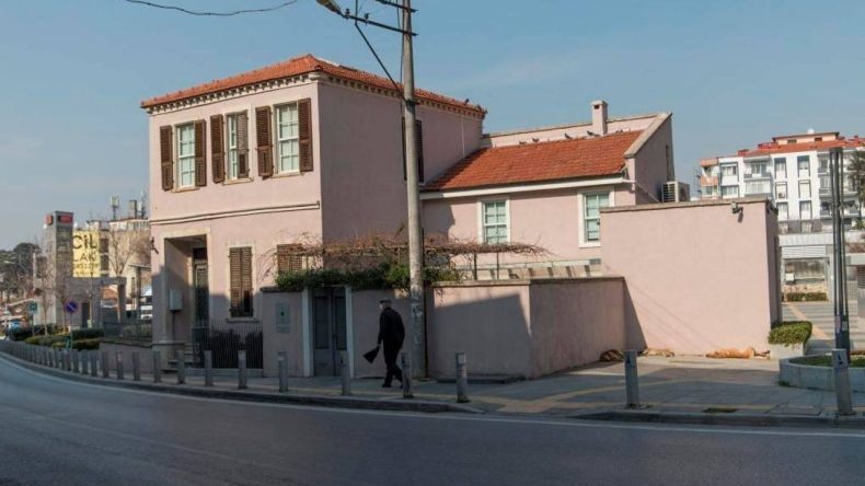 İzmir’de Mutlaka Ziyaret Edilmesi Gereken Yer: Tarihi Deneyimleme Fırsatı